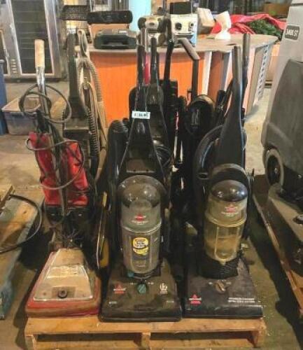 LARGE GROUP OF ASSORTED VACCUMS