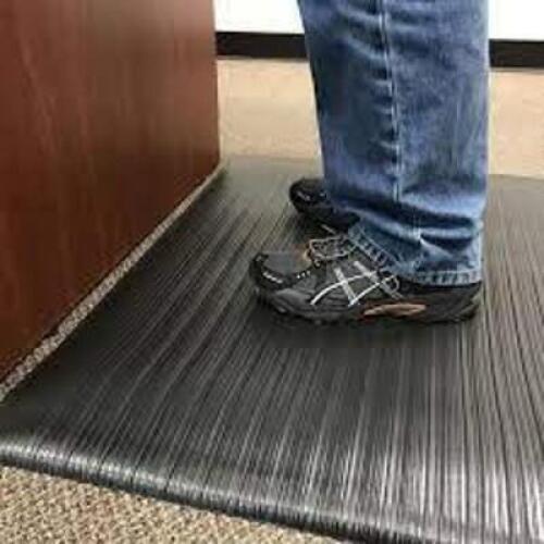 DESCRIPTION: (1) ANTI-FATIGUE MATT BRAND/MODEL: PRO SAFE INFORMATION: BLACK RETAIL$: $214.40 EA SIZE: 4X6 QTY: 1