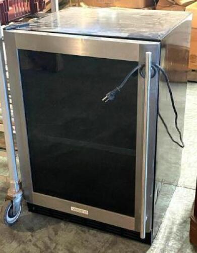 MINI BEVERAGE / WINE FRIDGE