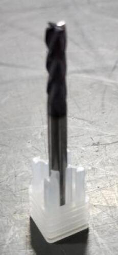 DESCRIPTION: (5) SOLID CARBIDE SQ END MILL BRAND/MODEL: WIDIA 5879136 RETAIL$: $15.22 EA SIZE: 3/16" 5/8" LOC QTY: 5