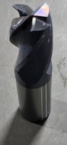 DESCRIPTION: (2) SOLID CARBIDE SQ END MILL BRAND/MODEL: ATRAX 79413449 RETAIL$: $333.11 EA SIZE: 1" QTY: 2