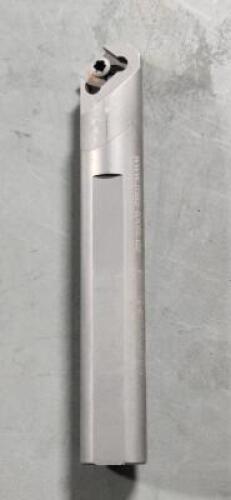 DESCRIPTION: (2) INDEXABLE ROUND SHANK TURNING TOOL HOLDER BRAND/MODEL: MAS E16H-SCXCR09-2500036 RETAIL$: $ QTY: 2