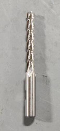 DESCRIPTION: (1) HSS SQ END MILL BRAND/MODEL: NIAGARA 38091 RETAIL$: 60 SIZE: 9/32" 2" LOC 3/8" SD QTY: 1