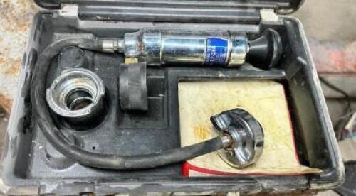 SPECIALTY TOOL SET W/ CASE.