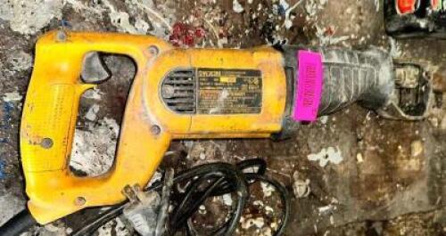 DEWALT DW303M ECLECTIC SAW ZAW