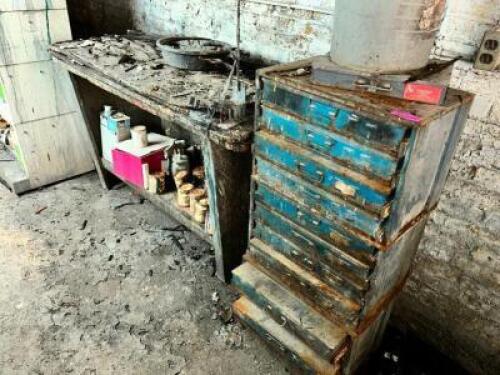 METAL TOOL ORGANIZER AND TABLE.