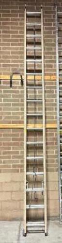 DESCRIPTION: 32' FIBERGLASS D-RUNG EXTENSION LADDER BRAND/MODEL: WERNER SIZE: 32' LOCATION: WAREHOUSE #1
