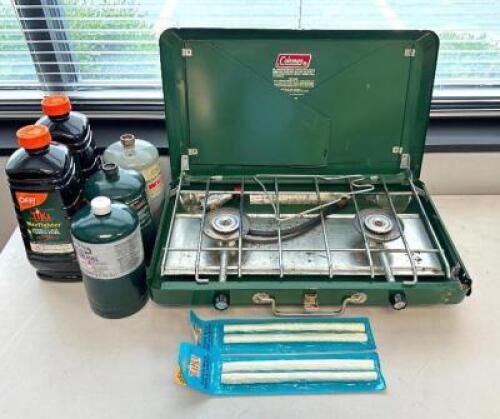 DESCRIPTION: PORTABLE PROPANE GRILL AND ACCESSORIES AS SHOWN LOCATION: SHOWROOM