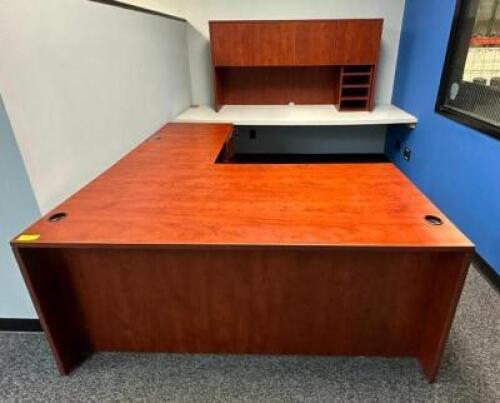 DESCRIPTION: L-SHAPED DESK WITH HUTCH SIZE: 66"X65" LOCATION: MEDIAN OFFICE QTY: 1