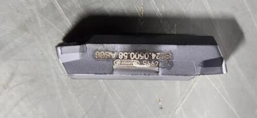 DESCRIPTION: (6) SOLID CARBIDE GROOVING/PARTING INSERTS BRAND/MODEL: HORN S224.0500.58 AS66 RETAIL$: $ 21.75 PER INSERT QTY: 6