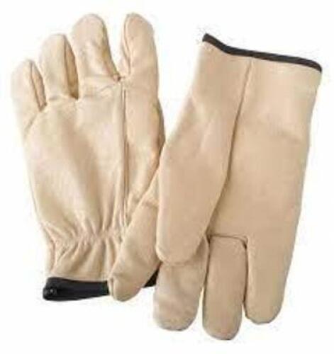 DESCRIPTION: (4) PAIRS OF ANTI-VIBRATION WORK GLOVES BRAND/MODEL: CONDOR #2HEV9 INFORMATION: BROWN RETAIL$: $78.28 PER PAIR SIZE: MEDIUM QTY: 4