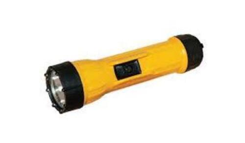 DESCRIPTION: (4) FLASHLIGHTS BRAND/MODEL: BRIGHT STAR #2618 INFORMATION: YELLOW RETAIL$: $7.27 EA QTY: 4