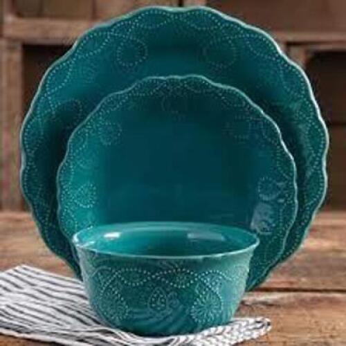 DESCRIPTION: (1) (12) PC DINNERWARE SET BRAND/MODEL: PIONEER WOMAN INFORMATION: cOWGIRL lACE TEAL RETAIL$: $50.00 EA QTY: 1