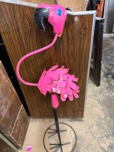 METAL FLAMINGO