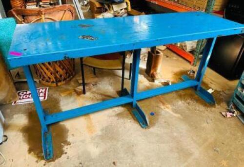 HEAVY DUTY WORK TABLE
