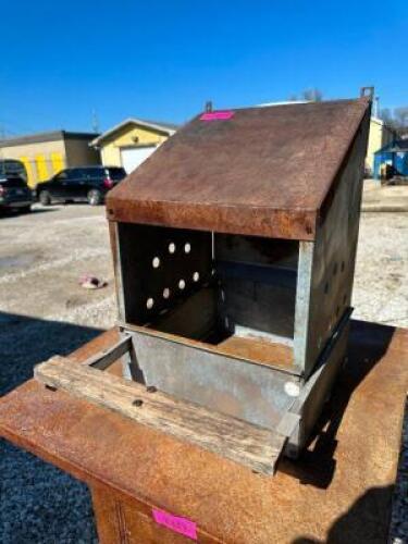 VINTAGE CHICKEN FEEDER