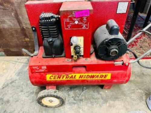 VINTAGE CENTRAL HARDWARE AIR COMPRESSOR
