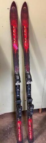 OLIN SKI PAIR