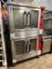 DESCRIPTION: VULCAN DOUBLE STACK GAS CONVECTION OVEN. BRAND / MODEL: VULCAN ADDITIONAL INFORMATION 115 VOLT, 1 PHASE. NATURAL GAS. IN GOOD CONDITION L - 2