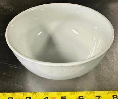 DESCRIPTION: (10) 6" CHINA BOWLS SIZE 6" LOCATION: BAY 7 THIS LOT IS: SOLD BY THE PIECE QTY: 10