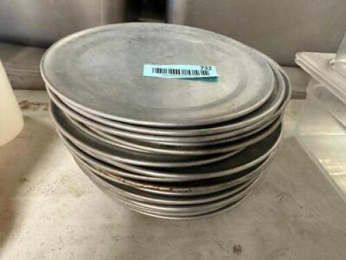 DESCRIPTION: (12) 8" PIZZA PANS SIZE 8" LOCATION: BAY 7 THIS LOT IS: SOLD BY THE PIECE QTY: 12