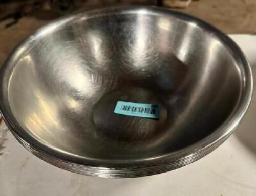 DESCRIPTION: (6) 12" STAINLESS MIXING BOWLS SIZE 12" LOCATION: BAY 7 THIS LOT IS: SOLD BY THE PIECE QTY: 6
