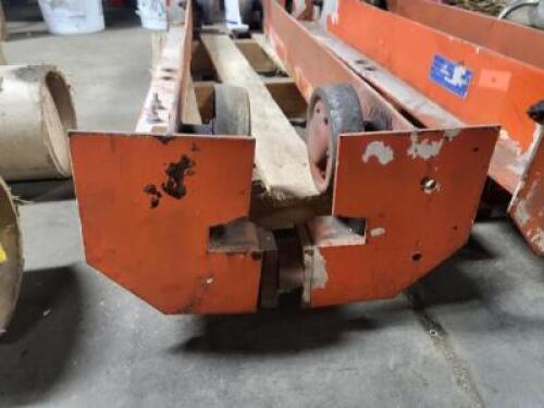 DESCRIPTION: (2) HEAVY DUTY CEILING MOBILITY RAIL SYSTEM BRAND/MODEL: CLEVELAND INFORMATION: ORANGE RETAIL$: $389.50 EA SIZE: MUST COME INSPECT FOR AC