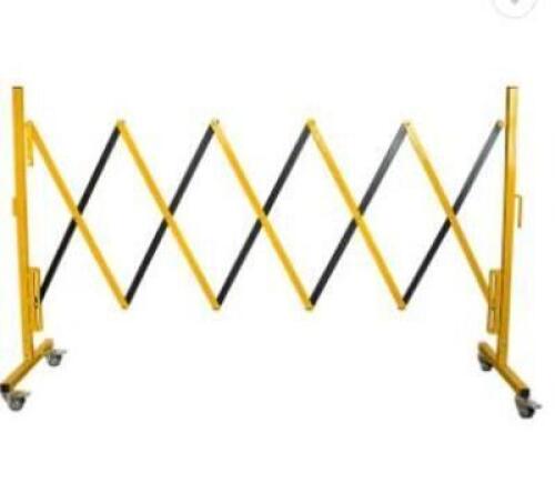 DESCRIPTION: (1) EXPANDABLE METAL FOLDING BARRIER GATE BRAND/MODEL: TIANMEI #FB-003 INFORMATION: YELLOW RETAIL$: 40 SIZE: 2.5 METER QTY: 1