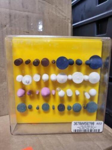 DESCRIPTION: (3) GRIND AND POLISH SET BRAND/MODEL: ROTARY TOOL KIT RETAIL$: $20.24 EA SIZE: 40 PC QTY: 3