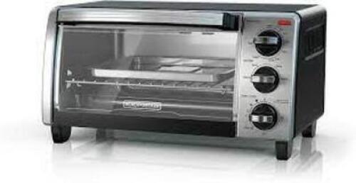 DESCRIPTION: (1) 4-SLICE NATURAL CONVECTION TOASTER OVEN BRAND/MODEL: BLACK+DECKER INFORMATION: SILVER RETAIL$: $52.99 EA SIZE: 4 SLICE QTY: 1