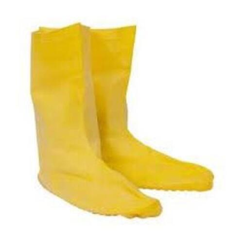 DESCRIPTION: (4) HAZMAT RUBBER BOOTS BRAND/MODEL: CORDOVA #A352 INFORMATION: YELLOW RETAIL$: $7.29 A PAIR SIZE: SIZE SMALL QTY: 4