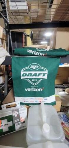 DESCRIPTION: (9) JETS RALLY TOWEL RETAIL$: $10.25 EA QTY: 9