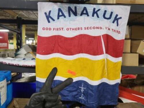 DESCRIPTION: (2) COMPANY TOWEL BRAND/MODEL: KANAKUK QTY: 2