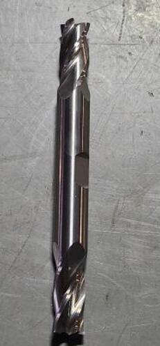 DESCRIPTION: (2) SOLID CARBIDE DOUBLE END SQ END MILL BRAND/MODEL: HTC 210-4343 RETAIL$: 30.4 SIZE: 11/32" DIA 3/8" SD 3/4" LOC QTY: 2