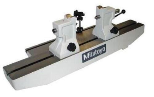 DESCRIPTION: (1) BENCH CENTER BRAND/MODEL: MITUTOYU 967-203-10 RETAIL$: 845.69 SIZE: 3.8" DIAM, 5.9" CENTER TO CENTER QTY: 1