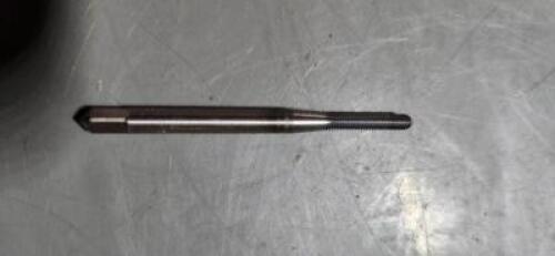 DESCRIPTION: (6) VANADIUM HSS STRAIGHT FLUTE TAP BRAND/MODEL: OSG 1410100906 RETAIL$: $33.69 EA SIZE: M2.5x0.45 QTY: 6