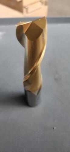 DESCRIPTION: (1) HSS FININSHING SQ END MILL BRAND/MODEL: NIAGARA N22320 RETAIL$: 81 SIZE: 1" 3" LOC QTY: 1
