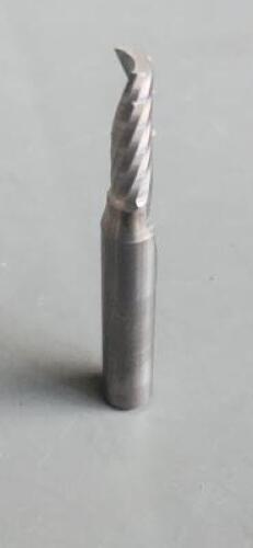 DESCRIPTION: (4) SOLID CARBIDE UPCUT SPIRAL ROUTER BIT BRAND/MODEL: ONSRUD 63-768 RETAIL$: 42.75 SIZE: 0.1875" 0.625" LOC 1/4" SD QTY: 4