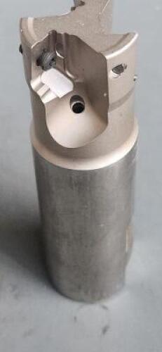 DESCRIPTION: (1) INDEXABLE SQUARE SHOULDER END MILL BRAND/MODEL: INGERSOLL 3018663 RETAIL$: 337 SIZE: 1.2500" DIA 0.6300" MAX DOC 1.2500" SD QTY: 1