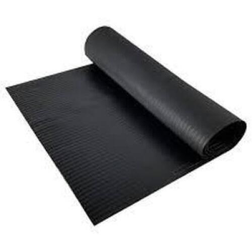 DESCRIPTION:&nbsp;(3) ROLLS OF INDUSTRIAL CARPET RUNNERINFORMATION: BLACKRETAIL$: $1589.00 EASIZE: 3FTX50FTQTY:&nbsp;3