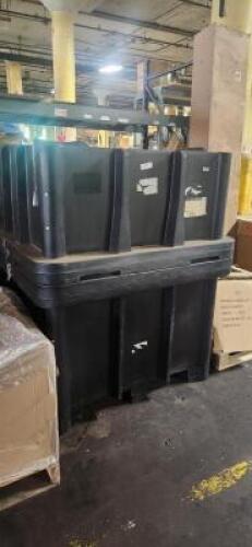 DESCRIPTION: (1) TRADE SHOW MOLDED FREIGHT SHIPPING CRATE BRAND/MODEL: CAMELBACK DISPLAYS INFORMATION: CONTENTS UNKNOWN RETAIL$: 2129 SIZE: 57" H 44"
