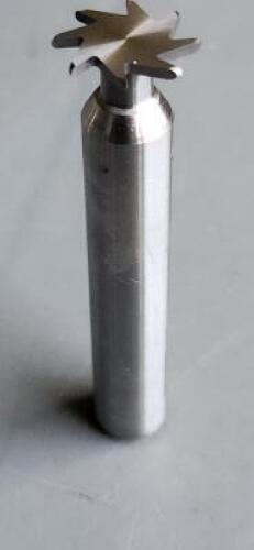 DESCRIPTION: (1) FULL RADIUS KEYSEAT CUTTER BRAND/MODEL: MADE IN USA 85103463 RETAIL$: $87.60 EA SIZE: 3/4" 1/16" WIDTH QTY: 1
