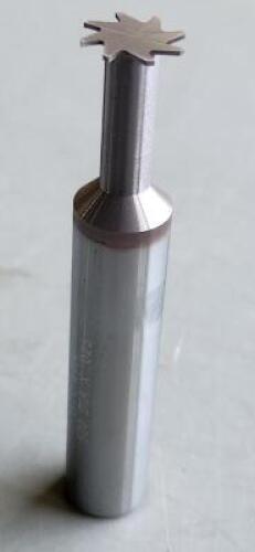 DESCRIPTION: (1) SOLID CARBIDE WOODRUFF KEYSEAT CUTTER BRAND/MODEL: HARVEY 22607-C3 RETAIL$: $122.60 SIZE: 0.5" DIA 0.025" WIDTH 1/2" SD QTY: 1