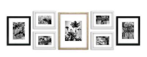 DESCRIPTION: (1) SET OF WALL COLLAGE GALLERY PICTURE FRAME SET BRAND/MODEL: GOI XOI RETAIL$: $22.99 EA QTY: 1
