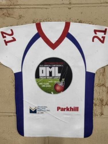 DESCRIPTION: (8) RALLY TOWEL BRAND/MODEL: DML FRIDAY NIGHT LIGHTS RETAIL$: $12.47 EA QTY: 8