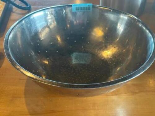 (2) - STAINLESS STEEL PERFORATED MIXING BOWLS