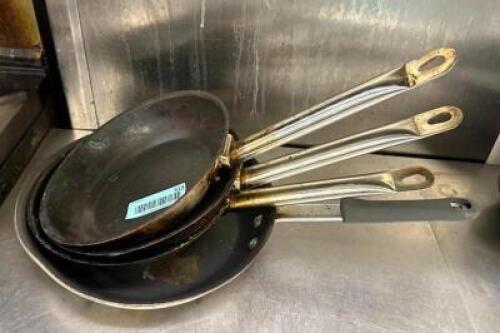 DESCRIPTION: (4) 8"/9" FRY PANS LOCATION: KITCHEN QTY: 4