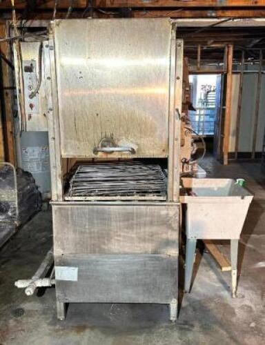 TRIMARK GILL INDUSTRIAL DISH WASHER