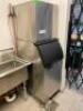 DESCRIPTION 334 LB. AIR COOLED ICE MACHINE CUBERO HEAD W/ 351LB ICE STORAGE BIN BRAND/MODEL ICE O MATIC ICE320HA ADDITIONAL INFORMATION 115V, 60 HZ, S - 2