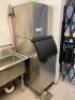 DESCRIPTION 334 LB. AIR COOLED ICE MACHINE CUBERO HEAD W/ 351LB ICE STORAGE BIN BRAND/MODEL ICE O MATIC ICE320HA ADDITIONAL INFORMATION 115V, 60 HZ, S - 3
